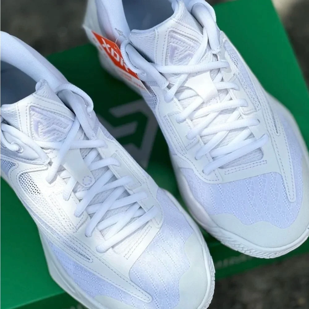 Nike Giannis Immortality 3 Triple White Sz 7.5 Mens 9 Womens - Picture 4 of 5